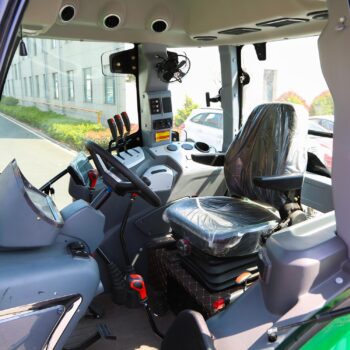 Interior cabină tractor