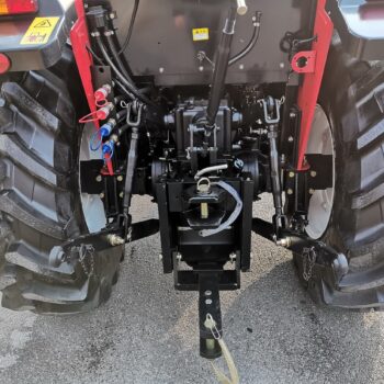 tractor cu încărcător 60 cp