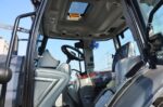 Tractor 100 CP Stage V